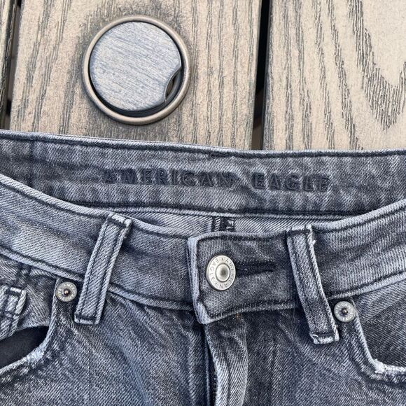 American Eagle Outfitters Size 2 LONG Ripped Highest Waist Mom Jean Grey/Black - Picture 8 of 12